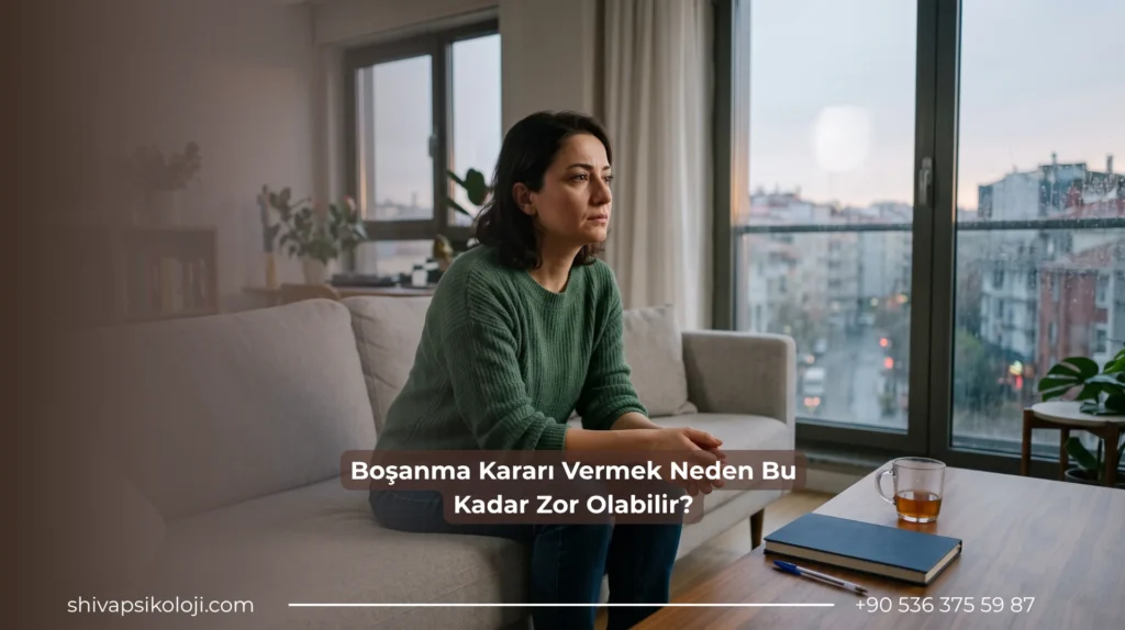 Boşanma kararı vermekte zorlanırken evliliğini düşünen yetişkin